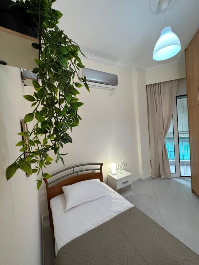 Comfort Inn Athena Bagian luar foto