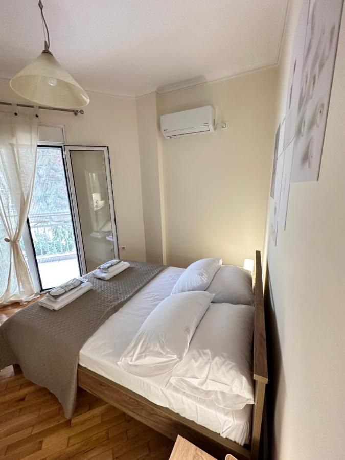 Comfort Inn Athena Bagian luar foto