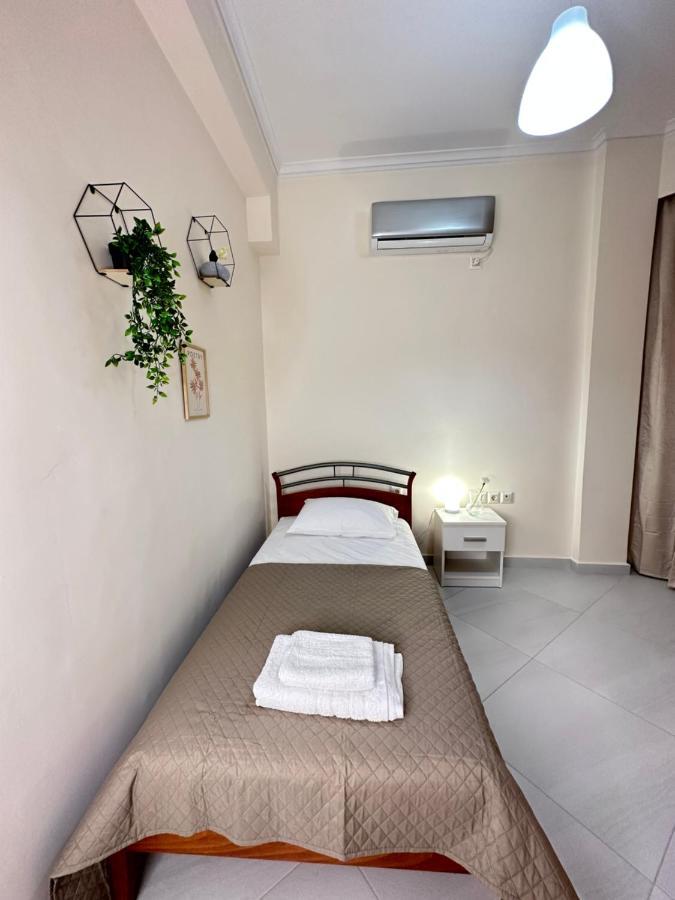 Comfort Inn Athena Bagian luar foto
