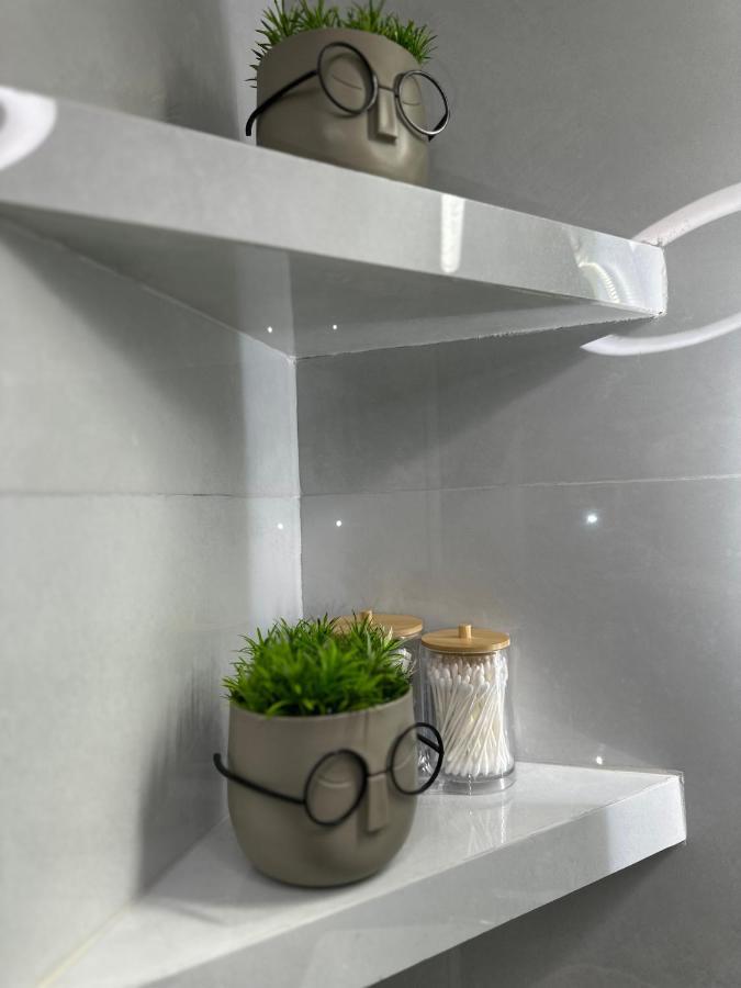 Comfort Inn Athena Bagian luar foto