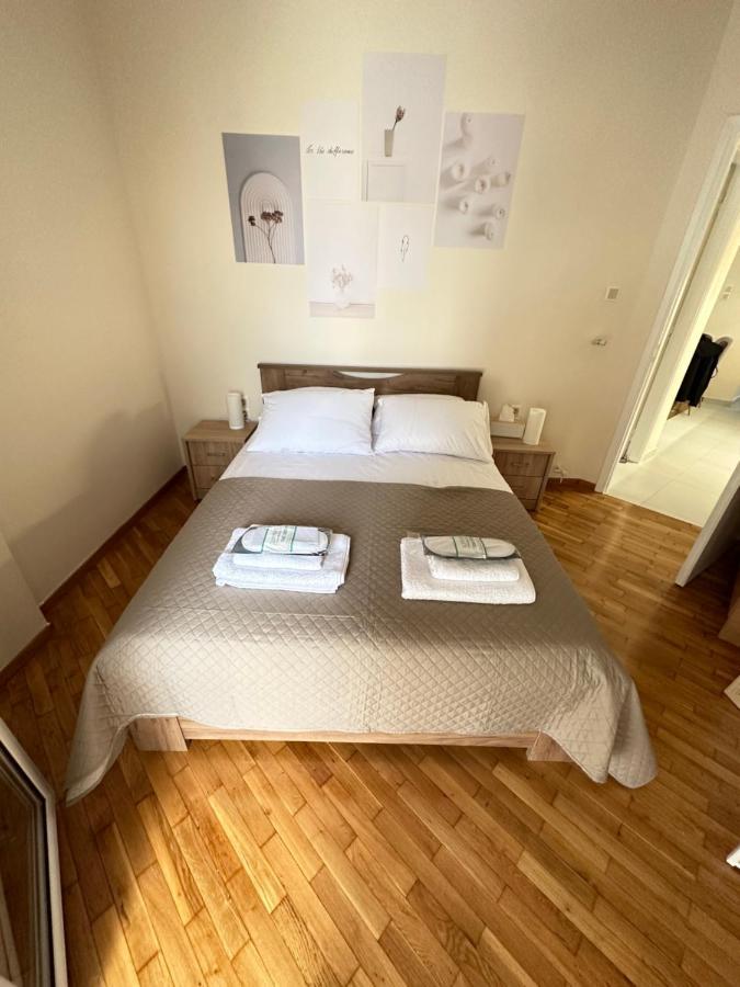 Comfort Inn Athena Bagian luar foto